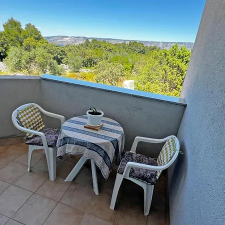 Veronika شقة Rudina